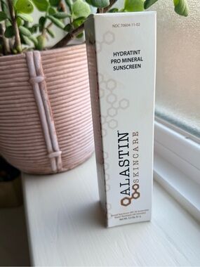 Alastin Hydratint Pro Mineral Sunscreen -unopened